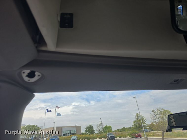 image for item DQ4558 2018 Senator II ST69923C shuttle bus