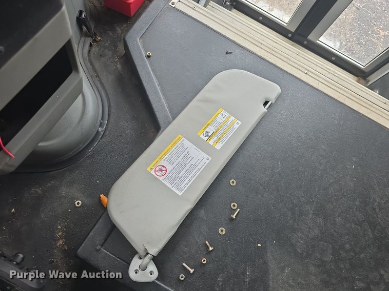 image for item DQ4558 2018 Senator II ST69923C shuttle bus