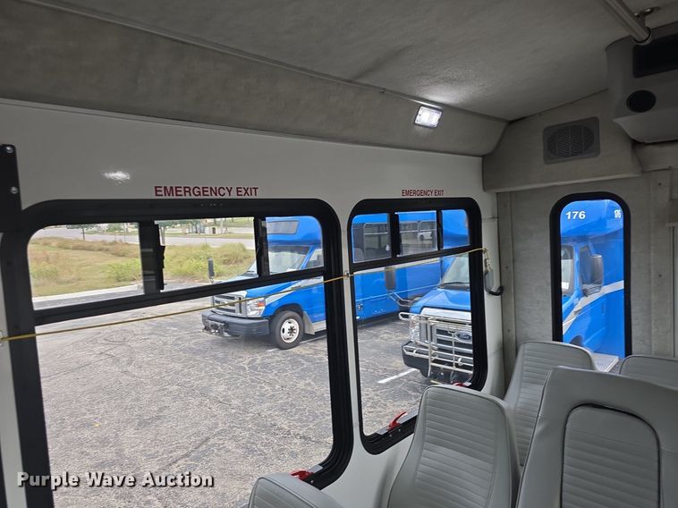 image for item DQ4558 2018 Senator II ST69923C shuttle bus