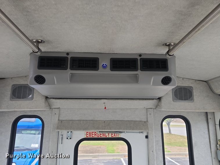 image for item DQ4558 2018 Senator II ST69923C shuttle bus