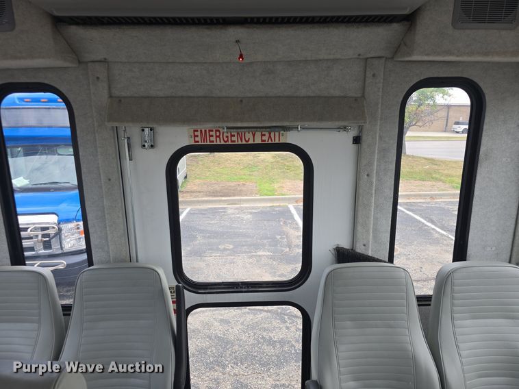 image for item DQ4558 2018 Senator II ST69923C shuttle bus