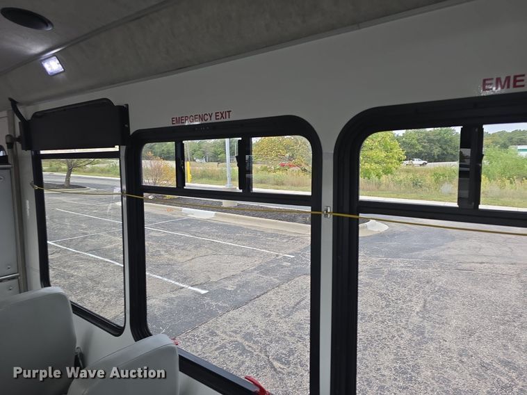 image for item DQ4558 2018 Senator II ST69923C shuttle bus