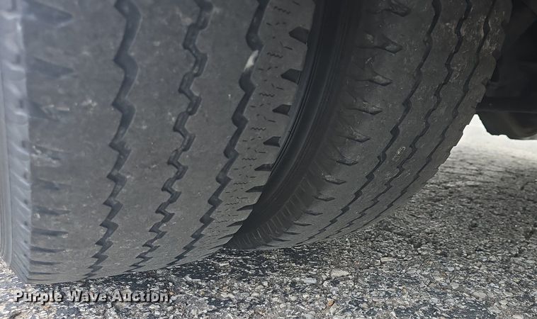 image for item DQ4558 2018 Senator II ST69923C shuttle bus