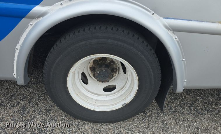 image for item DQ4558 2018 Senator II ST69923C shuttle bus