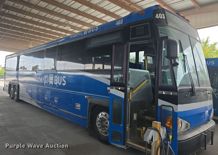 image for item DQ4559 2012 Motor Coach D4500 transit bus