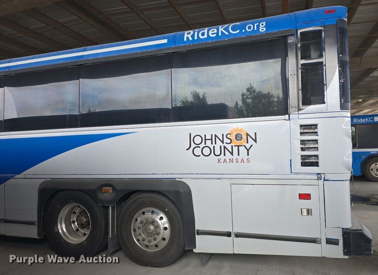 image for item DQ4559 2012 Motor Coach D4500 transit bus