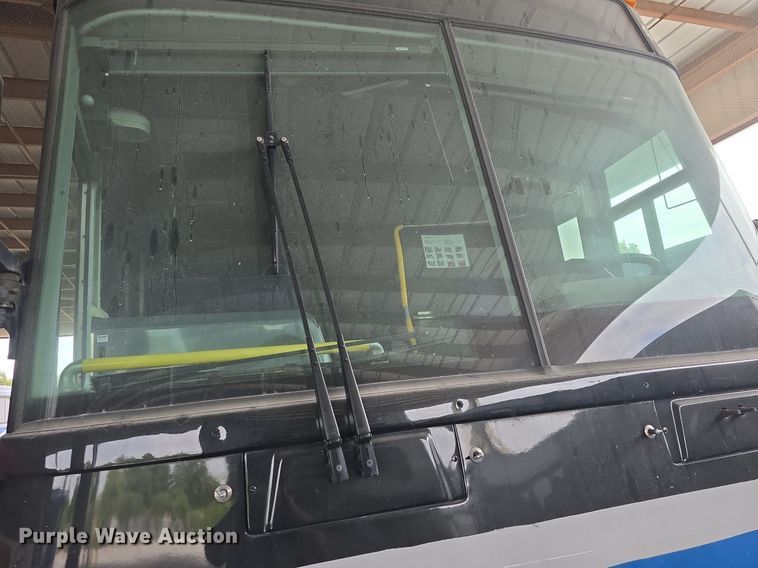 image for item DQ4559 2012 Motor Coach D4500 transit bus