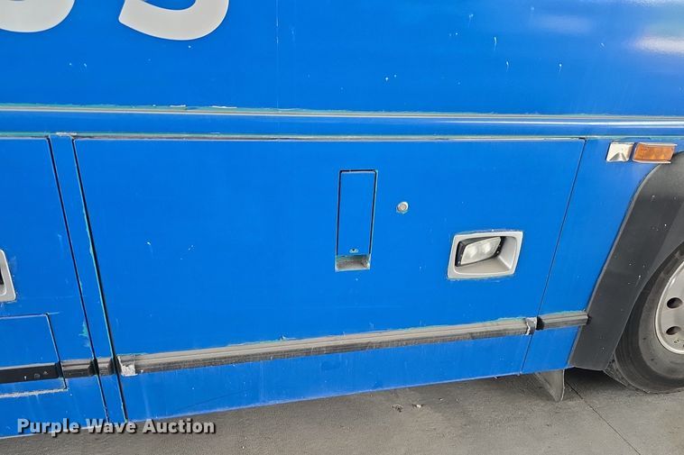 image for item DQ4559 2012 Motor Coach D4500 transit bus