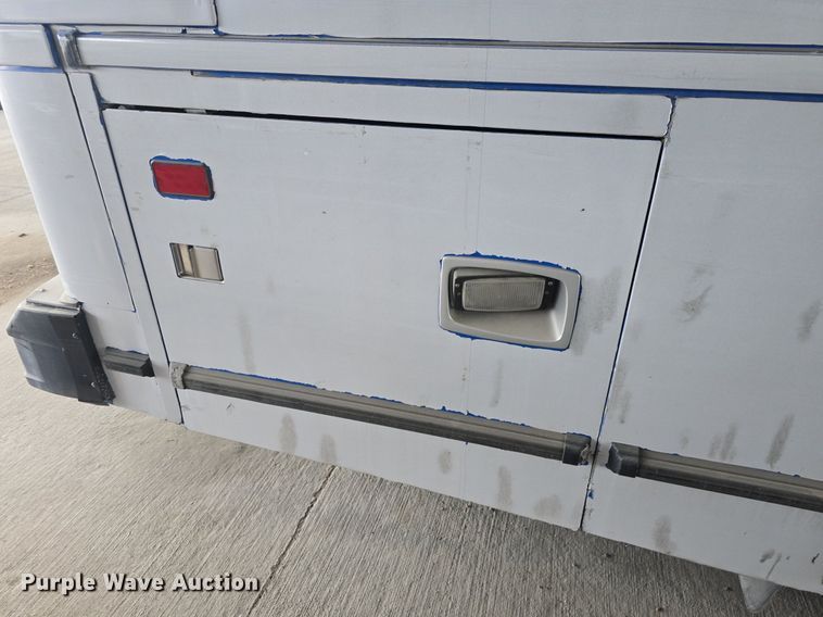 image for item DQ4559 2012 Motor Coach D4500 transit bus