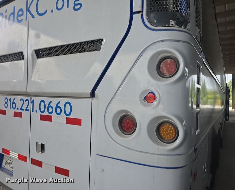 image for item DQ4559 2012 Motor Coach D4500 transit bus