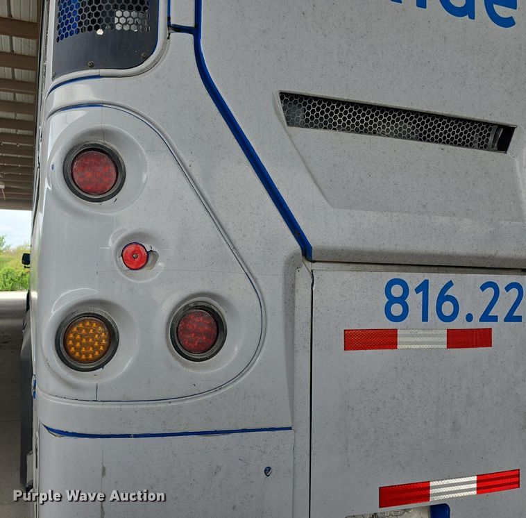 image for item DQ4559 2012 Motor Coach D4500 transit bus