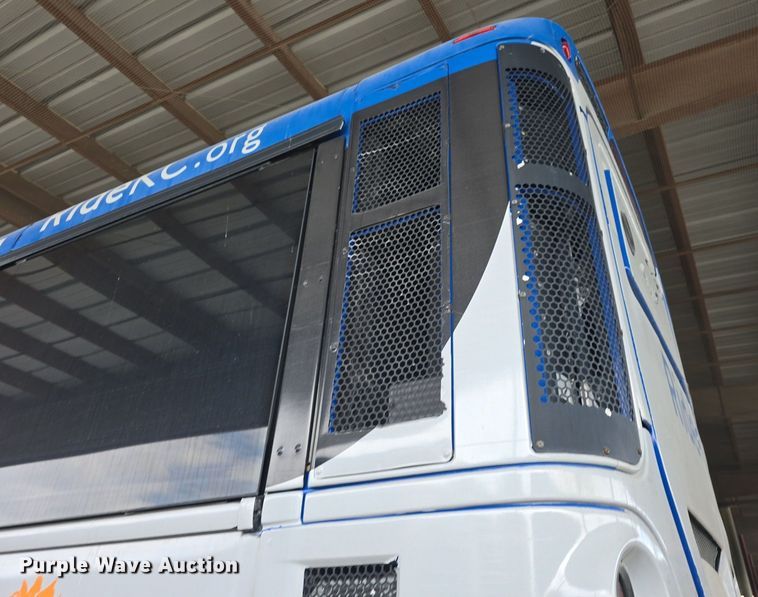 image for item DQ4559 2012 Motor Coach D4500 transit bus