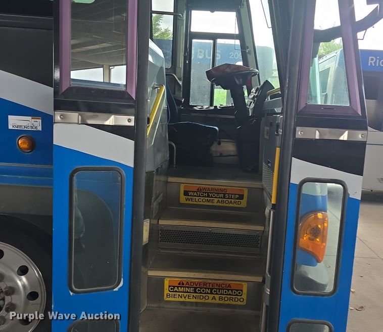 image for item DQ4559 2012 Motor Coach D4500 transit bus