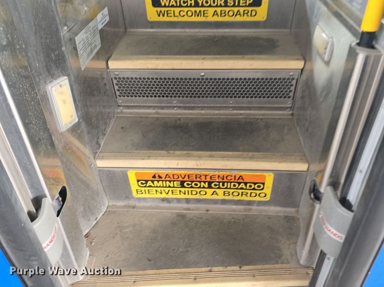 image for item DQ4559 2012 Motor Coach D4500 transit bus