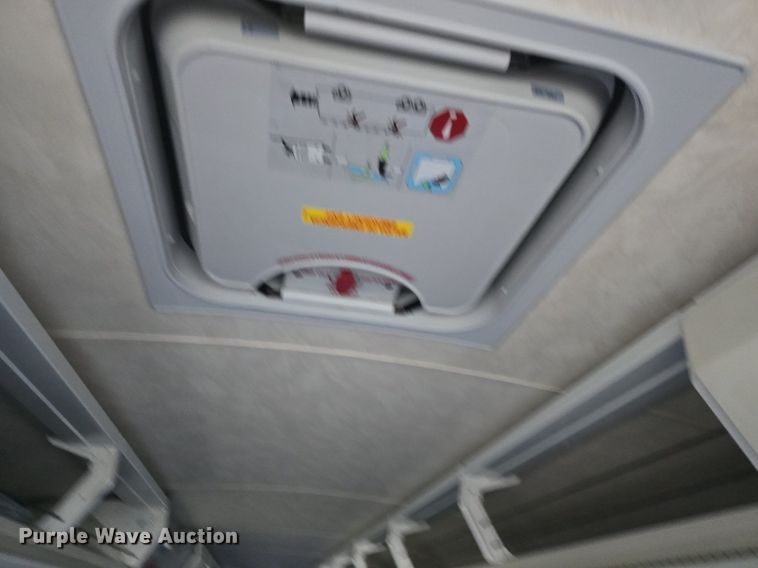 image for item DQ4559 2012 Motor Coach D4500 transit bus