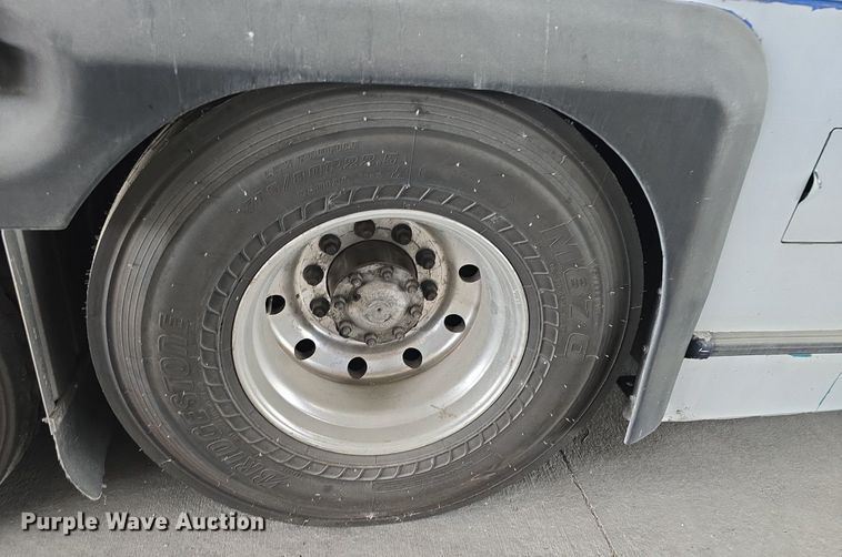 image for item DQ4559 2012 Motor Coach D4500 transit bus