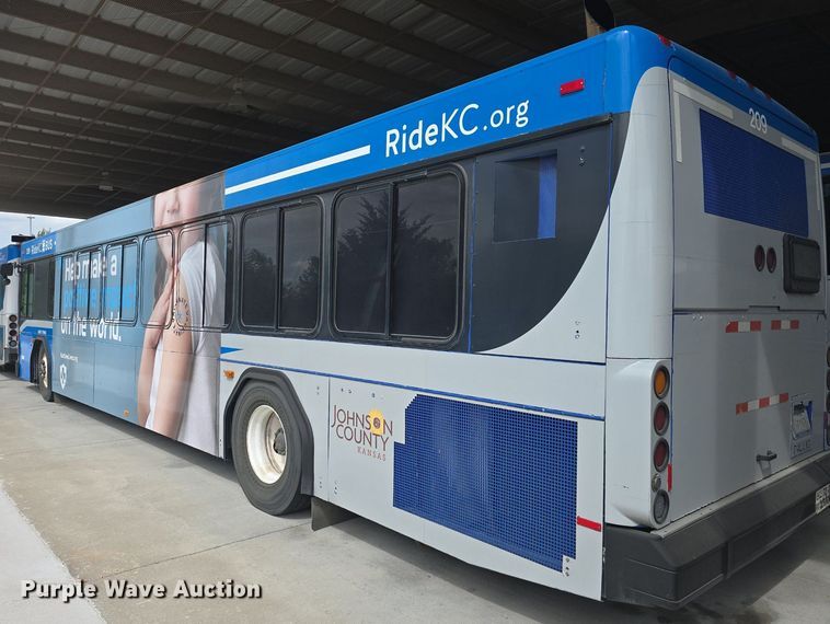image for item DQ4560 2006 Gillig  G29D102N4 transit bus