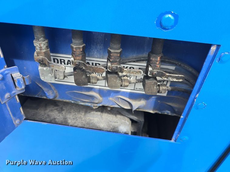 image for item DQ4560 2006 Gillig  G29D102N4 transit bus