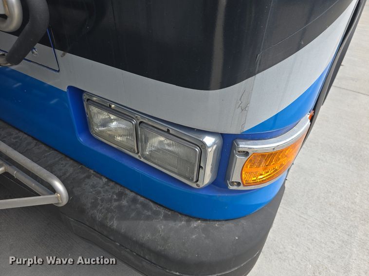 image for item DQ4560 2006 Gillig  G29D102N4 transit bus