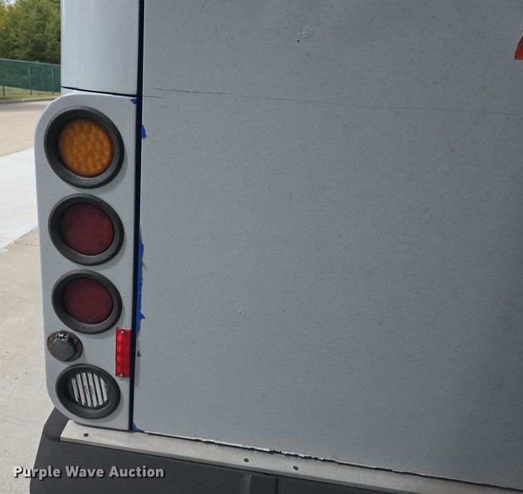 image for item DQ4560 2006 Gillig  G29D102N4 transit bus