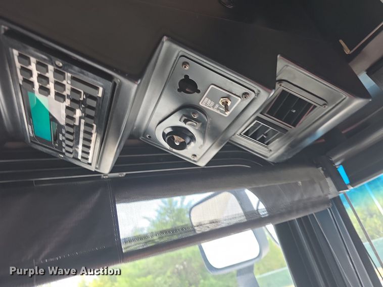 image for item DQ4560 2006 Gillig  G29D102N4 transit bus