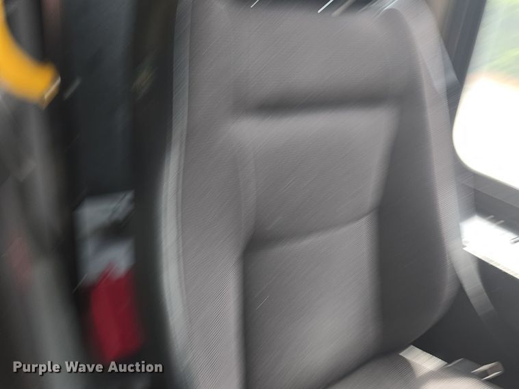 image for item DQ4560 2006 Gillig  G29D102N4 transit bus