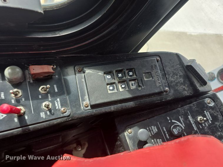 image for item DQ4560 2006 Gillig  G29D102N4 transit bus