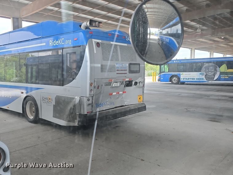 image for item DQ4560 2006 Gillig  G29D102N4 transit bus