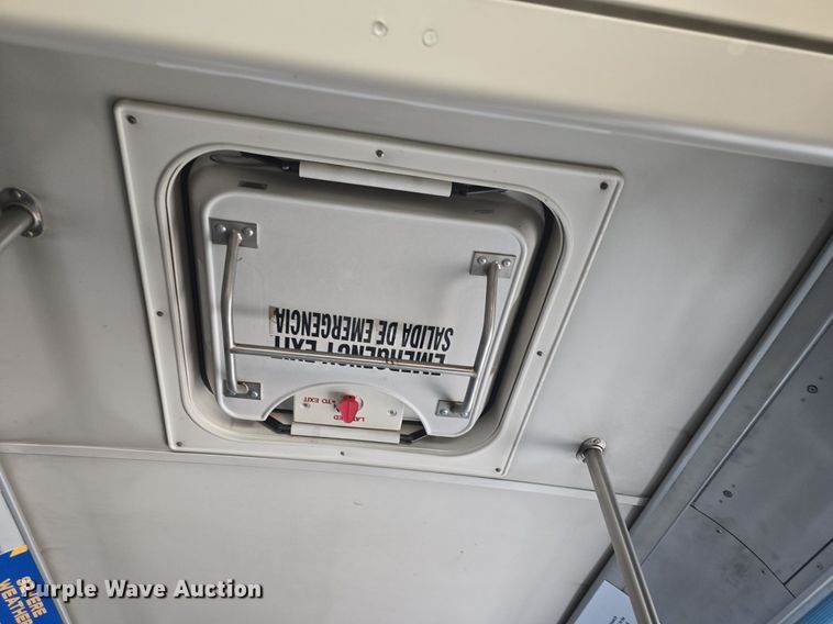 image for item DQ4560 2006 Gillig  G29D102N4 transit bus