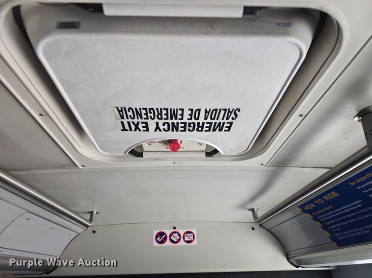 image for item DQ4560 2006 Gillig  G29D102N4 transit bus