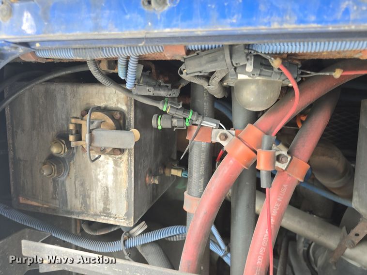 image for item DQ4560 2006 Gillig  G29D102N4 transit bus