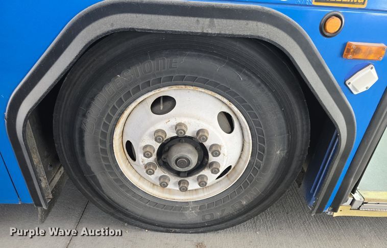 image for item DQ4560 2006 Gillig  G29D102N4 transit bus