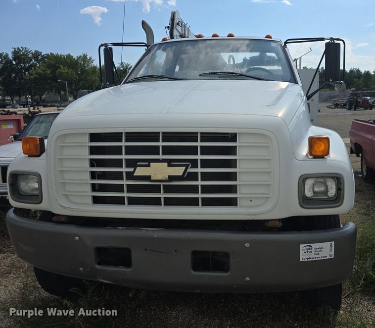 image for item DQ4562 2002 Chevrolet C6500 utility / service truck