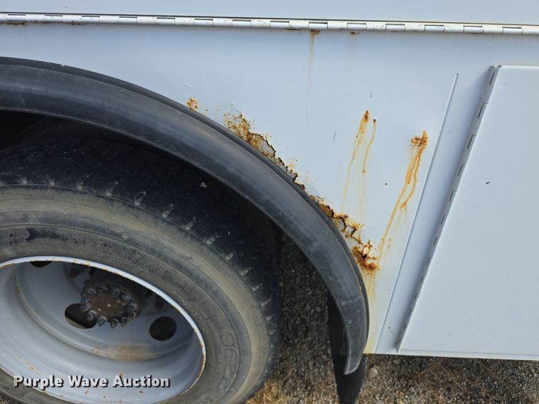 image for item DQ4562 2002 Chevrolet C6500 utility / service truck