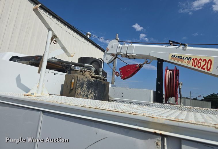 image for item DQ4562 2002 Chevrolet C6500 utility / service truck