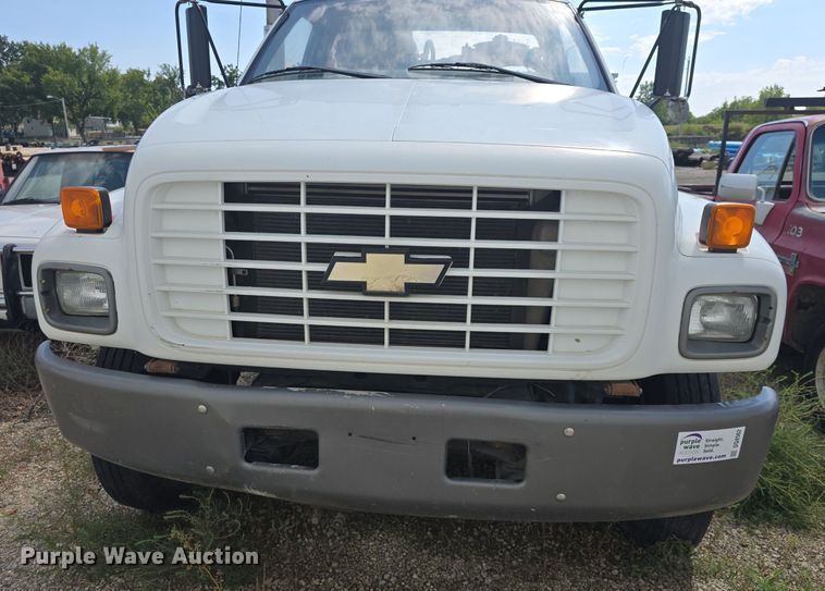 image for item DQ4562 2002 Chevrolet C6500 utility / service truck
