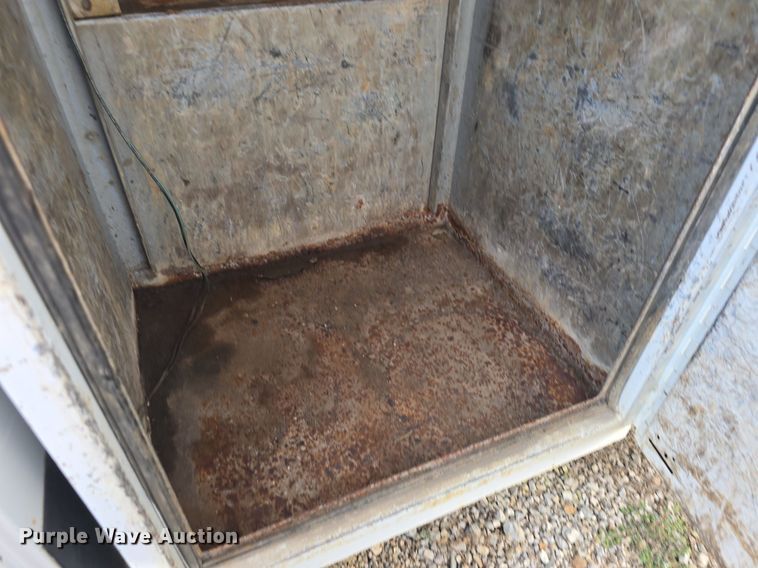 image for item DQ4562 2002 Chevrolet C6500 utility / service truck