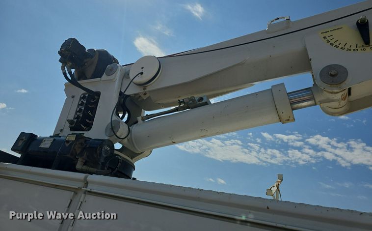 image for item DQ4562 2002 Chevrolet C6500 utility / service truck