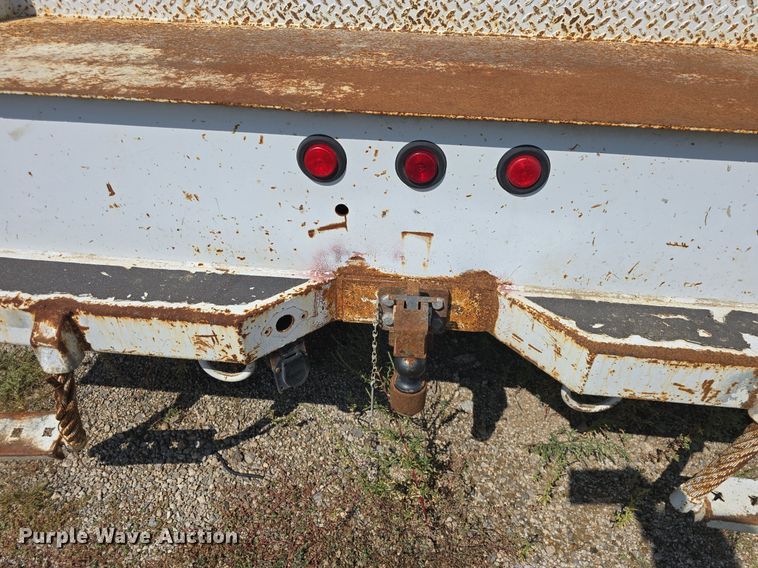 image for item DQ4562 2002 Chevrolet C6500 utility / service truck