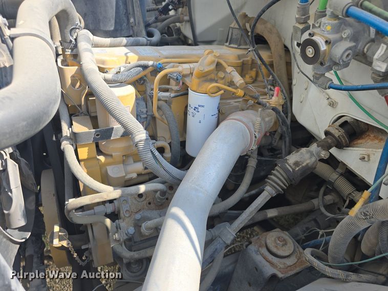 image for item DQ4562 2002 Chevrolet C6500 utility / service truck