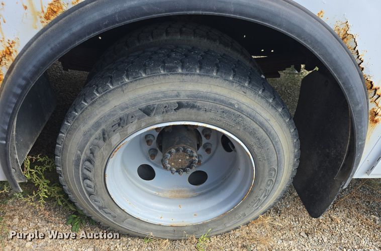 image for item DQ4562 2002 Chevrolet C6500 utility / service truck