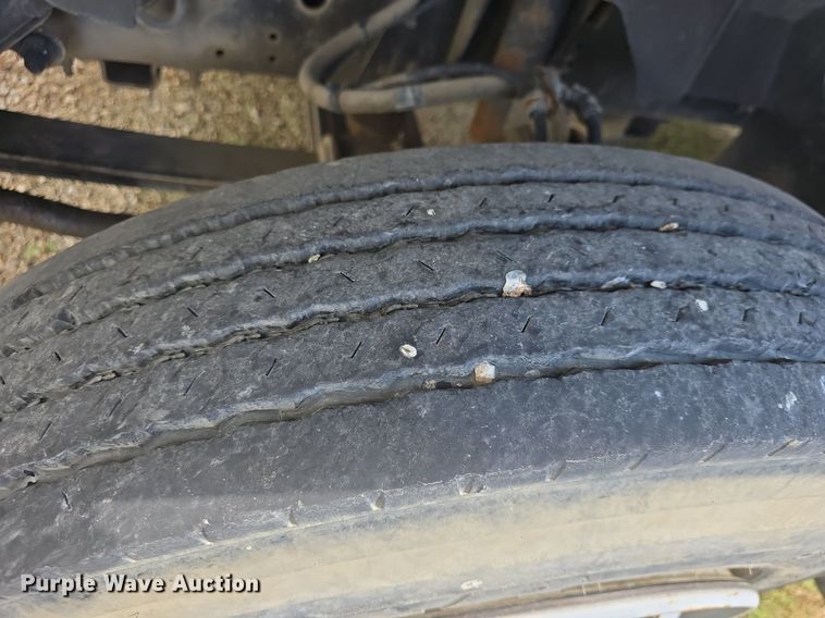 image for item DQ4562 2002 Chevrolet C6500 utility / service truck