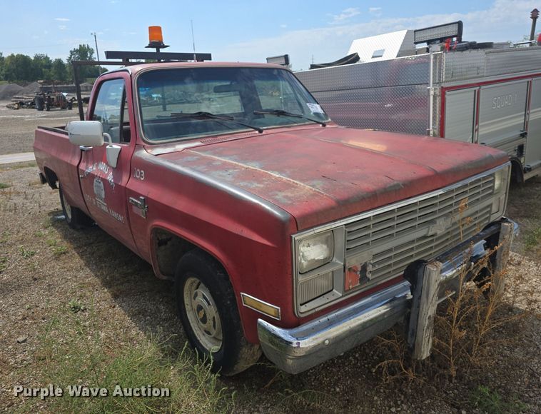 image for item DQ4563 1984 Chevrolet Scottsdale 10 pickup truck