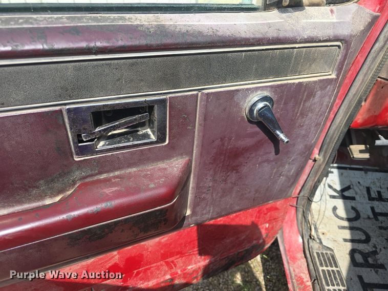 image for item DQ4563 1984 Chevrolet Scottsdale 10 pickup truck