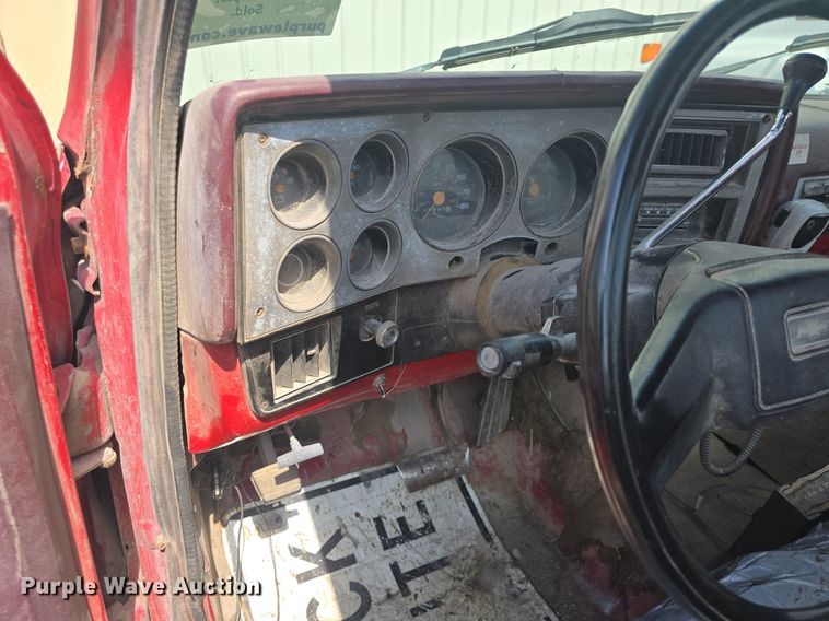 image for item DQ4563 1984 Chevrolet Scottsdale 10 pickup truck