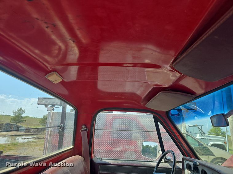 image for item DQ4563 1984 Chevrolet Scottsdale 10 pickup truck