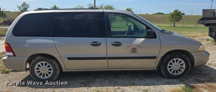image for item DQ4567 2002 Ford Windstar LX SUV