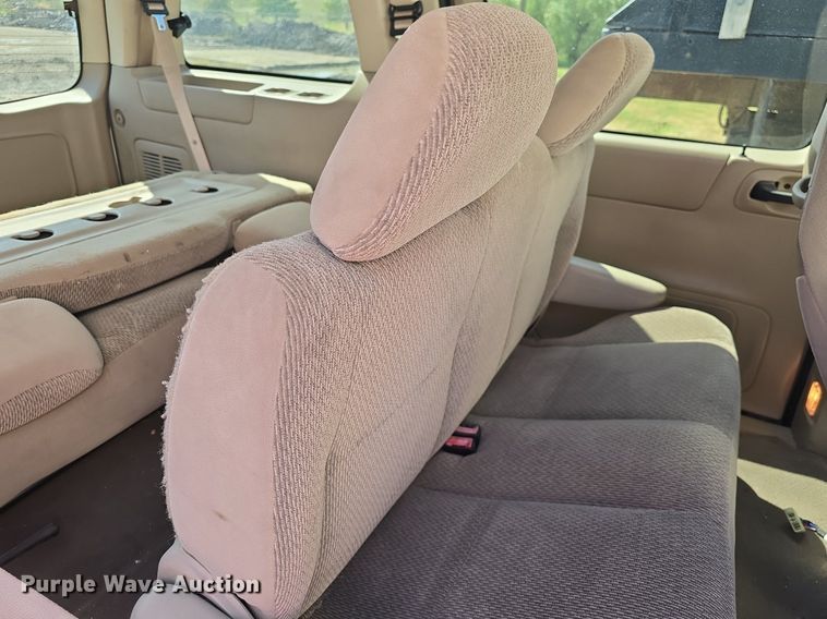 image for item DQ4567 2002 Ford Windstar LX SUV