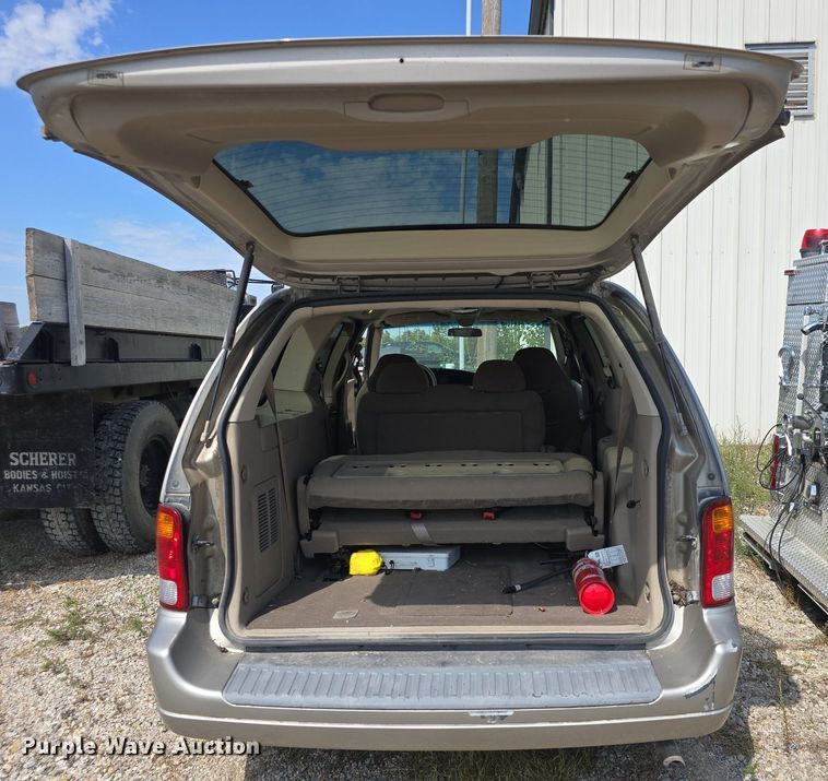 image for item DQ4567 2002 Ford Windstar LX SUV