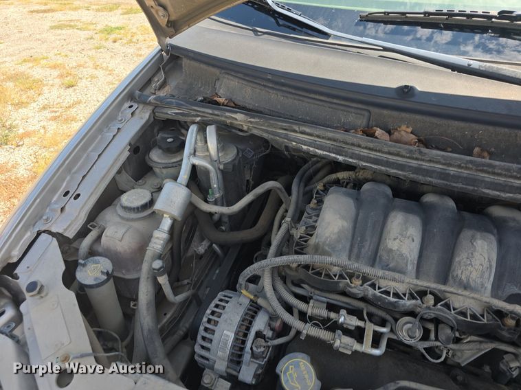 image for item DQ4567 2002 Ford Windstar LX SUV